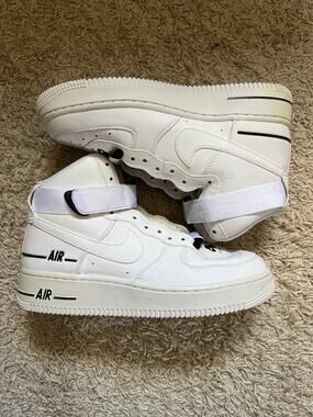 Nike Air Force 1 High LV8 Triple White Size 6 Youth Small - Free Shipping